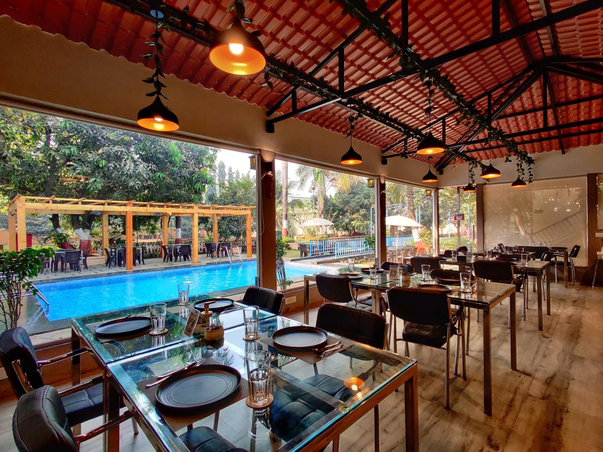 Pushp Vatika Resort & Lawns นาวีมุมไบ ภายนอก รูปภาพ
